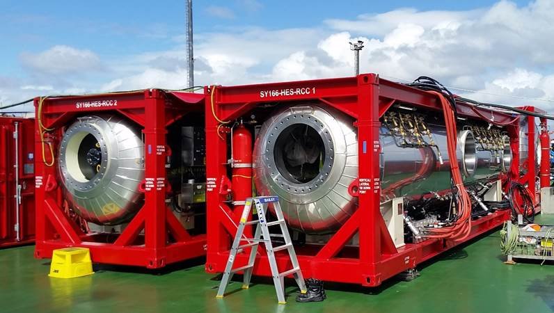 36-man recompression chambers